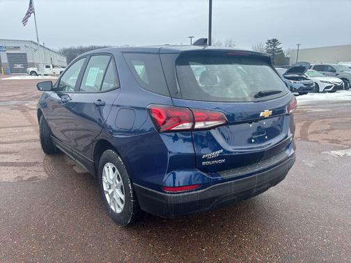 2022 Chevrolet Equinox LS