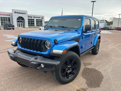 2024 Jeep Wrangler 4-Door Sahara 4x4
