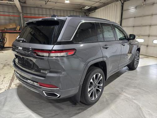 2025 Jeep Grand Cherokee Overland