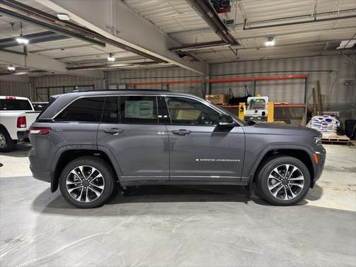2025 Jeep Grand Cherokee Overland