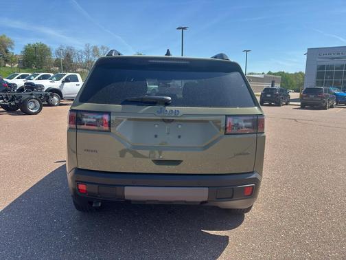 '41 2026 Jeep Cherokee Laredo 4x4