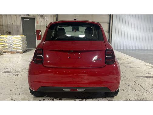 2024 FIAT 500e INSPI(RED) FWD