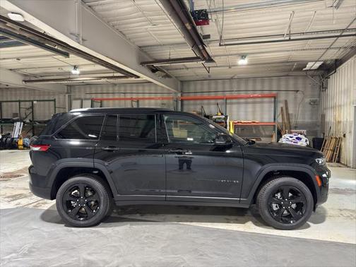 2025 Jeep Grand Cherokee Limited X