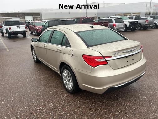 2014 Chrysler 200 LX