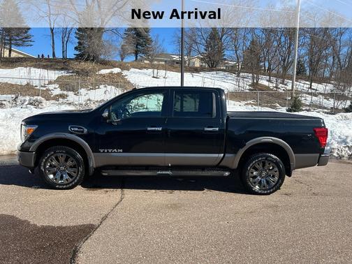 2017 Nissan Titan Platinum Reserve