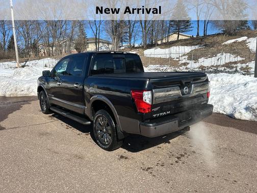 2017 Nissan Titan Platinum Reserve