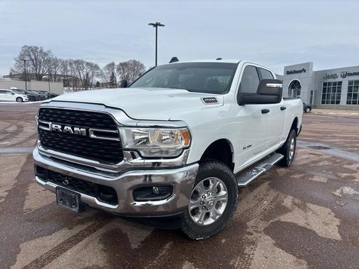 2024 RAM 2500 Big Horn Crew Cab 4x4 6'4' Box