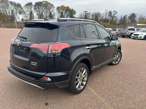 2018 Toyota RAV4 Hybrid SE