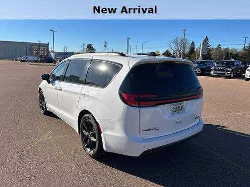 2025 Chrysler Pacifica Limited