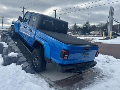 2025 Jeep Gladiator Sport S
