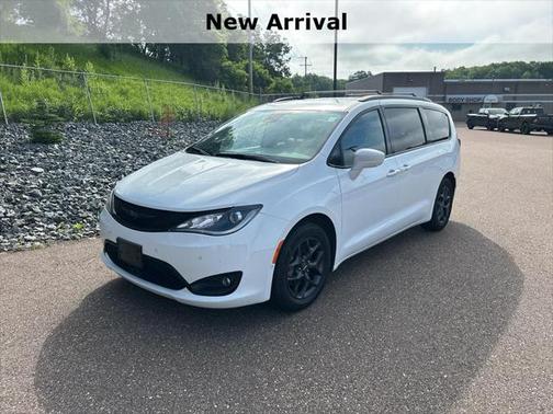 2020 Chrysler Pacifica Touring-L Plus