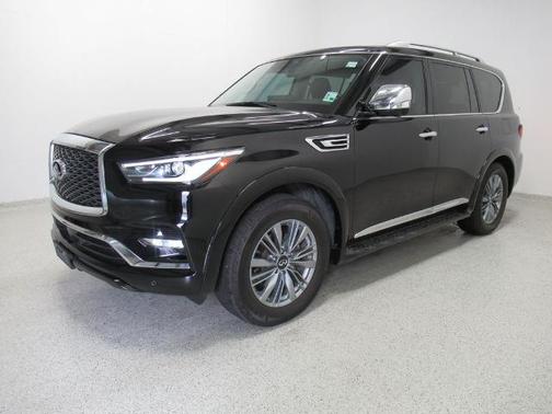 2022 INFINITI QX80 LUXE