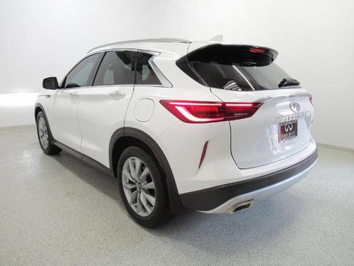 2022 INFINITI QX50 LUXE