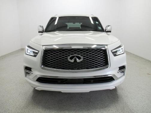 2023 INFINITI QX80 SENSORY