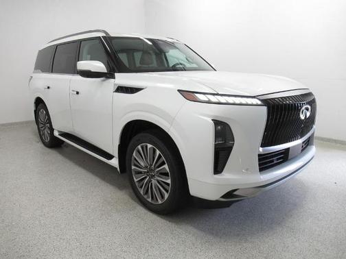 Radiant White 2025 INFINITI QX80 LUXE