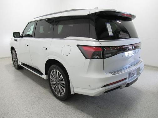 Radiant White 2025 INFINITI QX80 LUXE