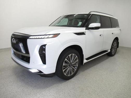 Radiant White 2025 INFINITI QX80 LUXE