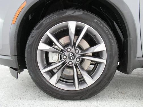 2022 INFINITI QX60 LUXE