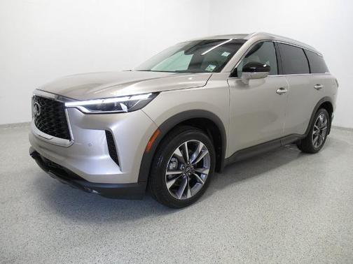 2024 INFINITI QX60 LUXE