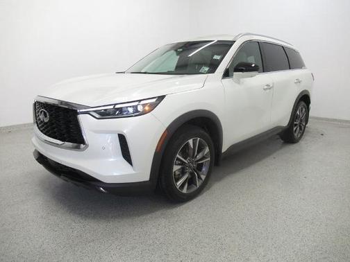 2024 INFINITI QX60 LUXE
