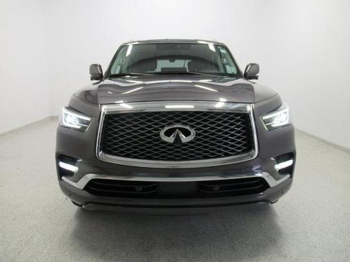 2022 INFINITI QX80 LUXE