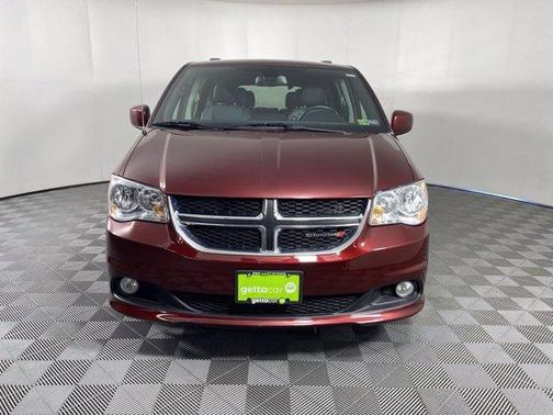 Photo 2 of 36 of 2020 Dodge Grand Caravan SXT