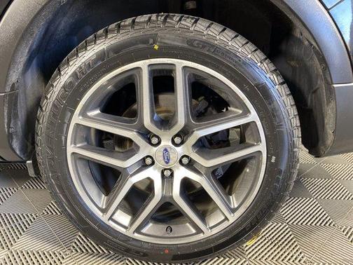 Photo 5 of 27 of 2017 Ford Explorer sport