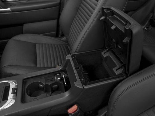 Corris Grey 2016 Land Rover Discovery Sport SE