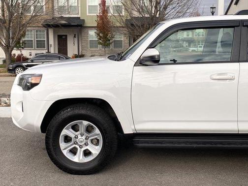 2022 Toyota 4Runner SR5