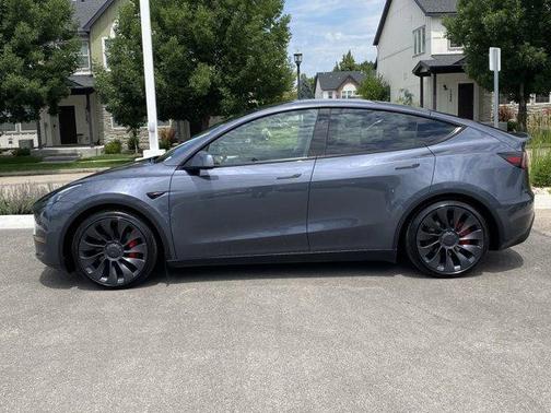 2023 Tesla Model Y Performance