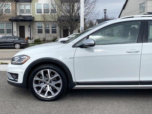 2018 Volkswagen Golf Alltrack TSI SEL