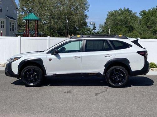 Crystal White Pearl 2024 Subaru Outback Wilderness