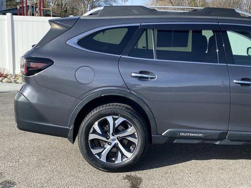 2022 Subaru Outback Touring