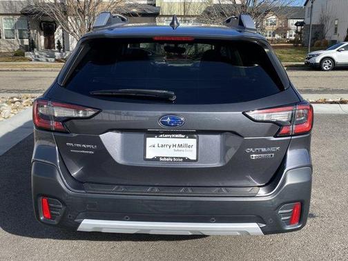 2022 Subaru Outback Touring