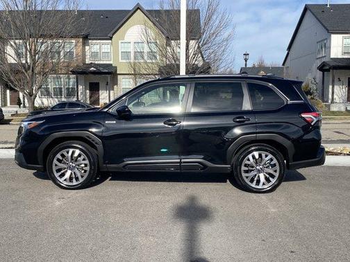 2025 Subaru Forester Hybrid Touring