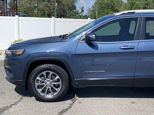 Slate Blue Pearlcoat 2020 Jeep Cherokee Latitude Plus