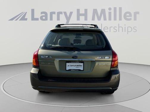 Green 2006 Subaru Outback 2.5i