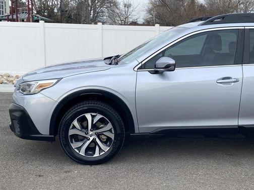 2022 Subaru Outback Limited XT
