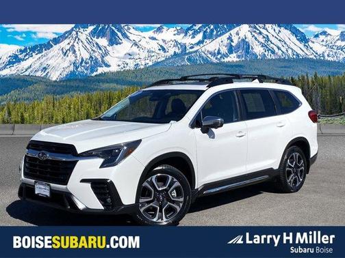 Crystal White Pearl 2023 Subaru Ascent Limited 7-Passenger