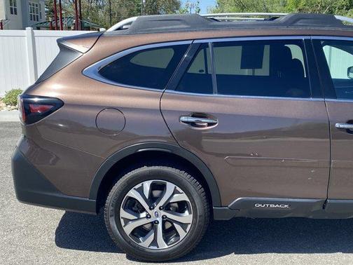 Cinnamon Brown Pearl 2022 Subaru Outback Touring