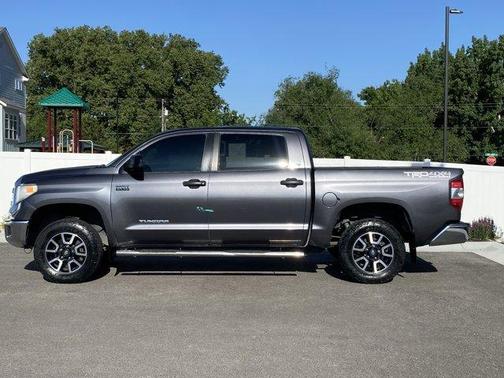 2014 Toyota Tundra SR5