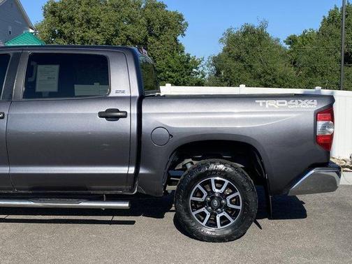 2014 Toyota Tundra SR5