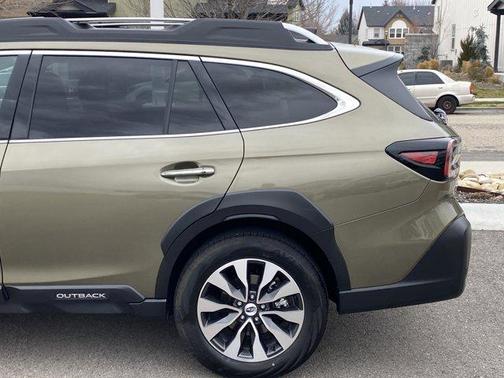 2025 Subaru Outback Touring XT