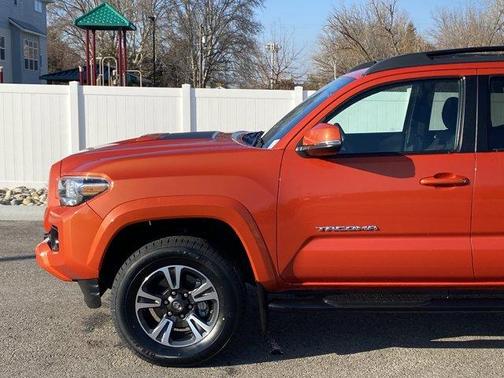 2016 Toyota Tacoma TRD Sport
