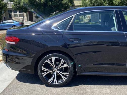 2022 Volkswagen Passat 2.0T SE