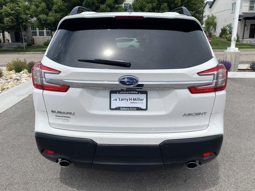 Crystal White Pearl 2023 Subaru Ascent Premium 7-Passenger