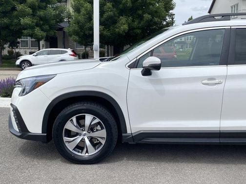 Crystal White Pearl 2023 Subaru Ascent Premium 7-Passenger