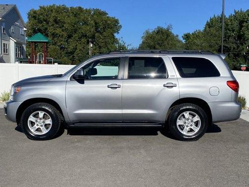 2017 Toyota Sequoia SR5