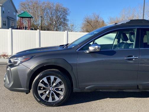 2023 Subaru Outback Touring XT