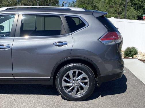 Gun Metallic 2015 Nissan Rogue SL